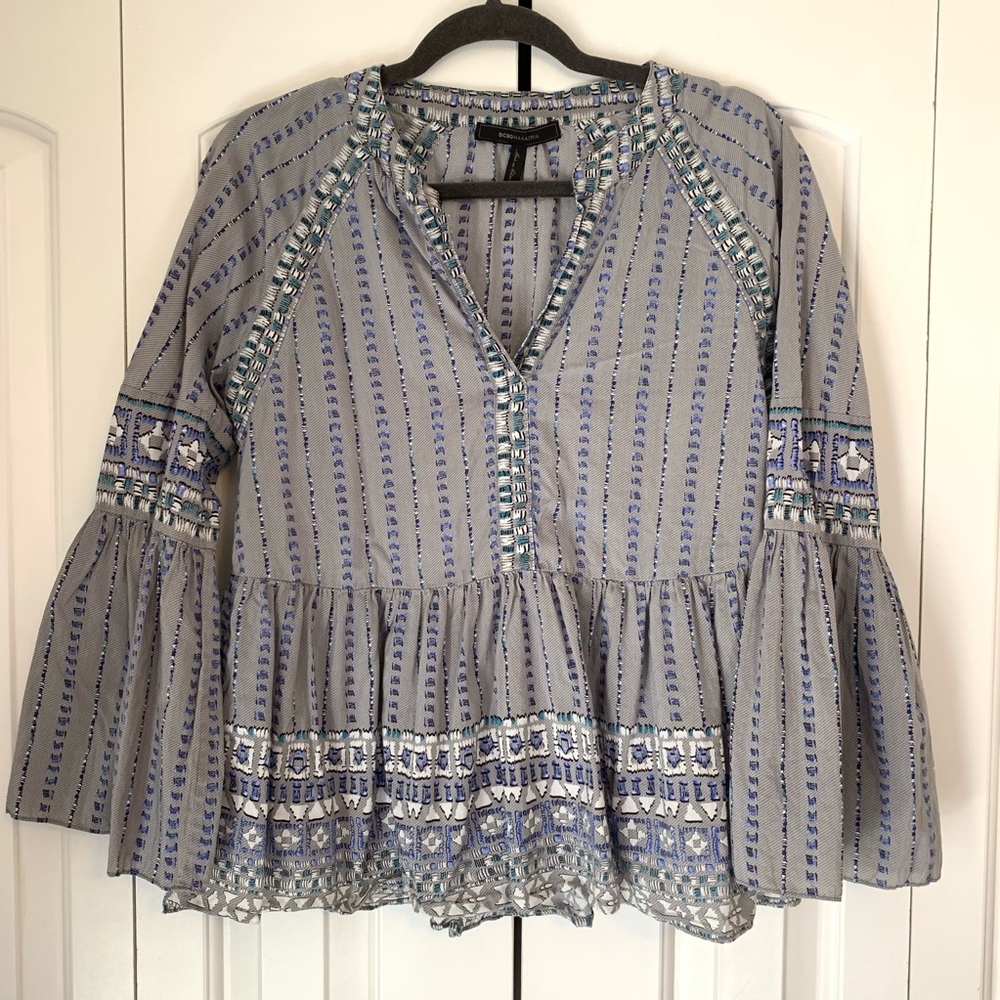 Worn once! BCBGMaxazria Kaley Printed Bell Top - Picture 3 of 8